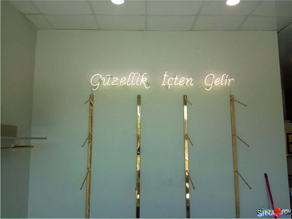 Dekor Cam Neon Yazıları